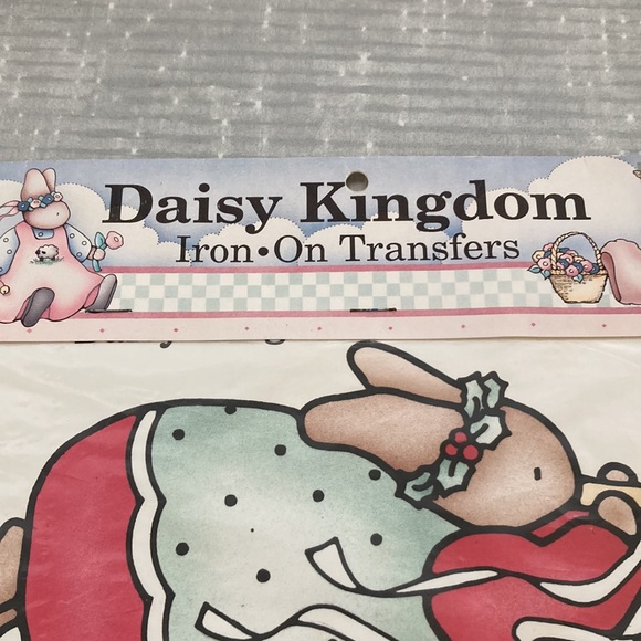 Vintage 1989 Daisy Kingdom Iron on Transfers Angel Bunny - Picture 6 of 6